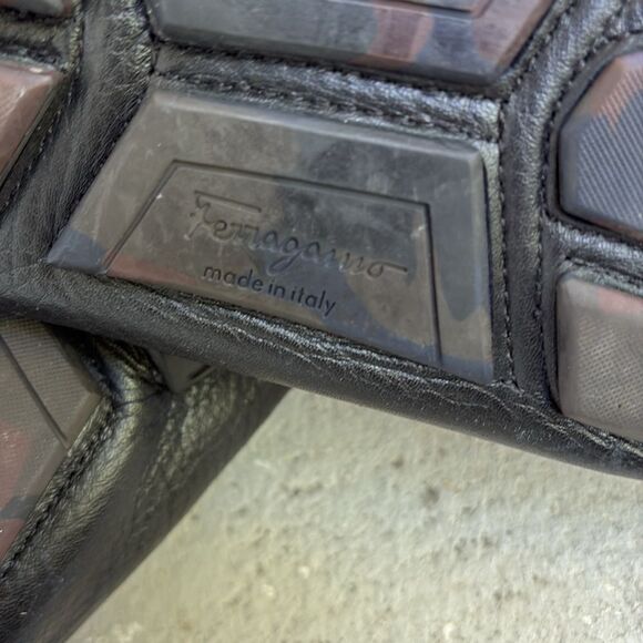 Ferragamo driving shoes - Picture 10 of 11